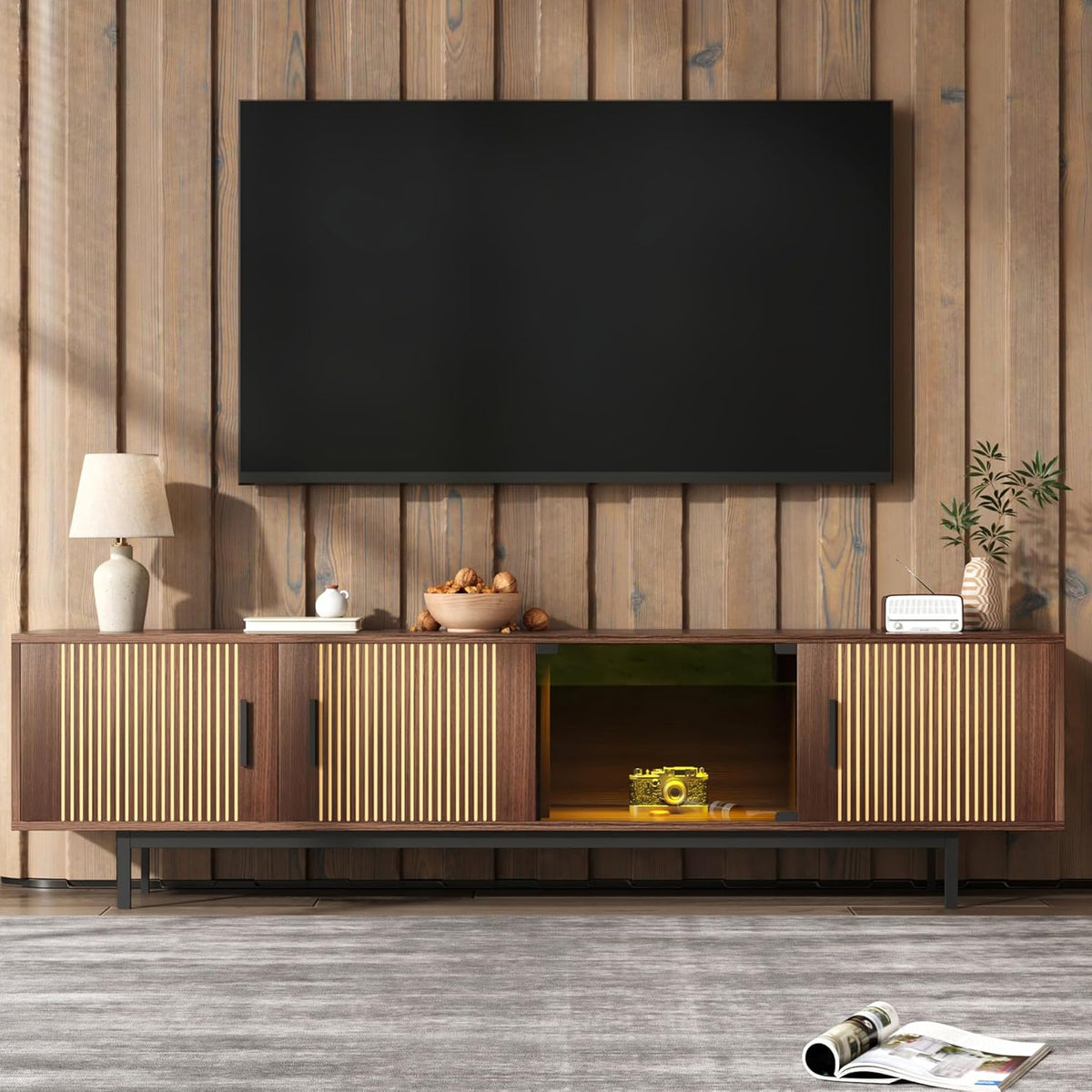 TV Lowboard mit LED Lichtleiste - Holzfarbe mit geschnitzter Textur und Glastür - 200 x 35 x 53 cm moderner Fernsehtisch - Für Schlaf und Wohnzimmer mit 33,9 kg