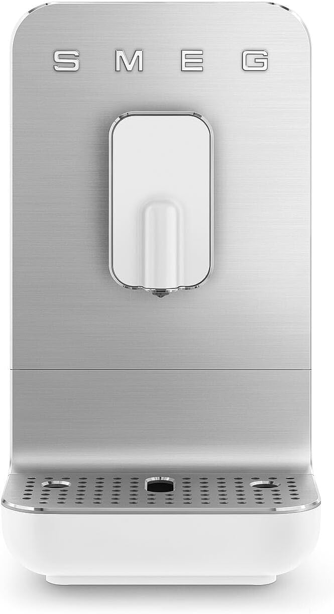Smeg BCC01WHMEU Kaffeevollautomat - Integriertes Mahlwerk mit 1,4 L Wassertank - Kompakte Espressomaschine für Bohnenkaffee - Weiß Matt für Küche und Kaffeeplatz